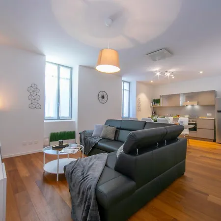 Star Of Lugano - Happy Rentals Exterior photo